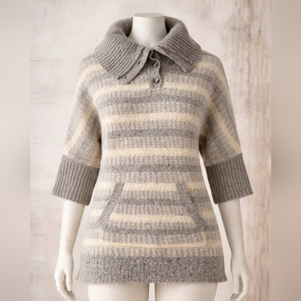 Elegant Gray and Cream Striped Turtleneck‎ Sweater